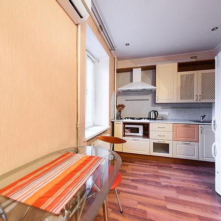 Apartment On Hryhoriia Chuprynky Κίεβο Εξωτερικό φωτογραφία