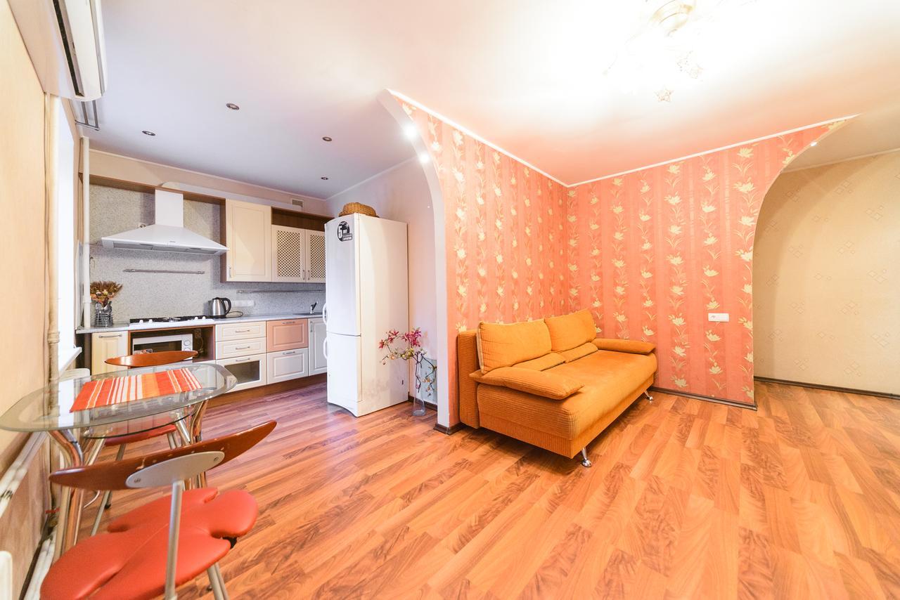 Apartment On Hryhoriia Chuprynky Κίεβο Εξωτερικό φωτογραφία