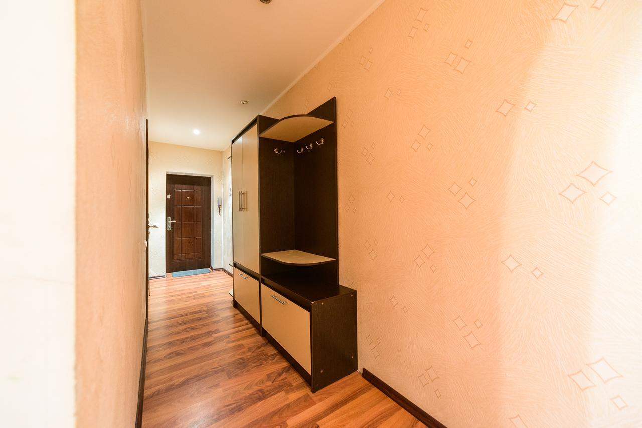Apartment On Hryhoriia Chuprynky Κίεβο Εξωτερικό φωτογραφία