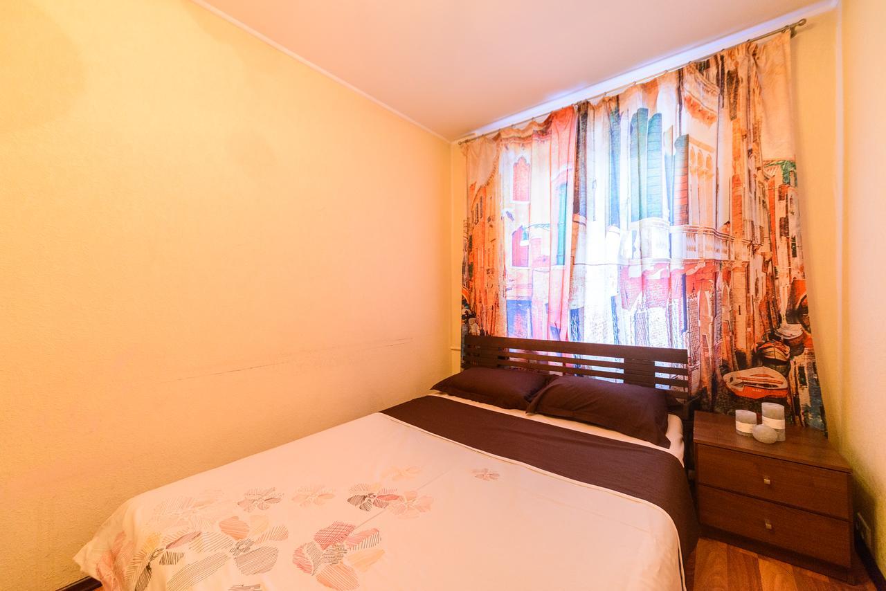 Apartment On Hryhoriia Chuprynky Κίεβο Εξωτερικό φωτογραφία
