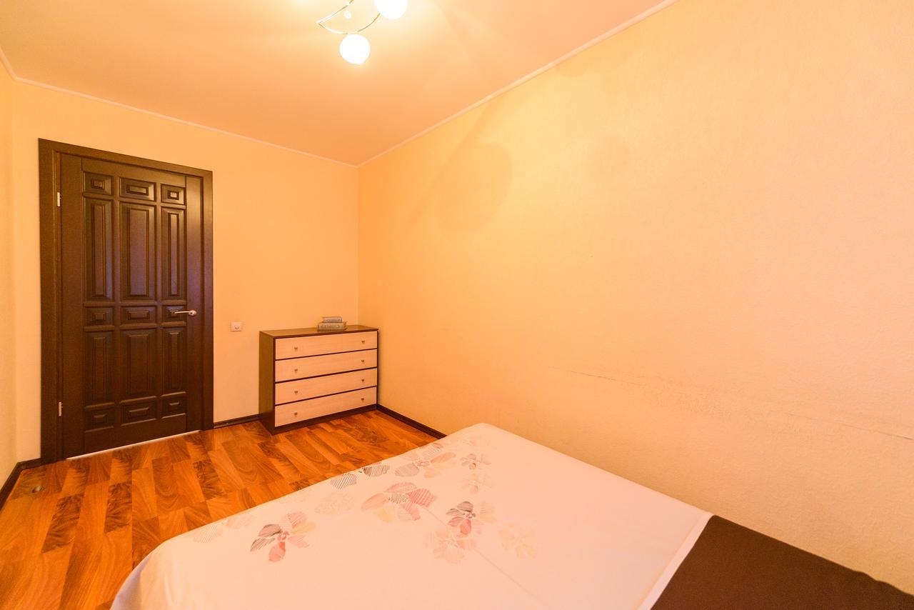 Apartment On Hryhoriia Chuprynky Κίεβο Εξωτερικό φωτογραφία