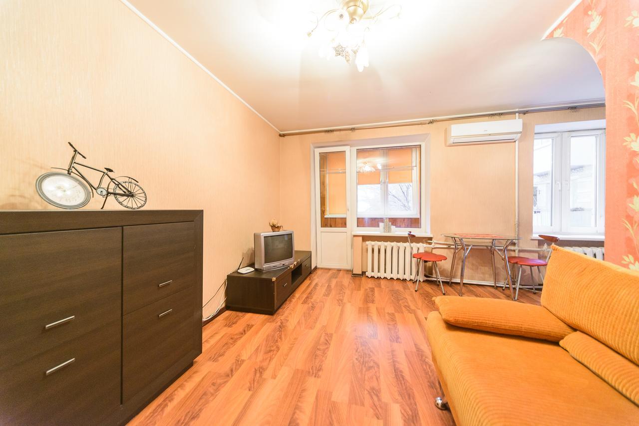 Apartment On Hryhoriia Chuprynky Κίεβο Εξωτερικό φωτογραφία